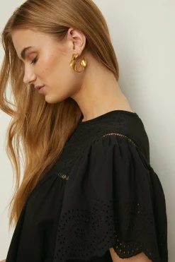 Discount Oasis Broderie Angel Sleeve T-Shirt Black