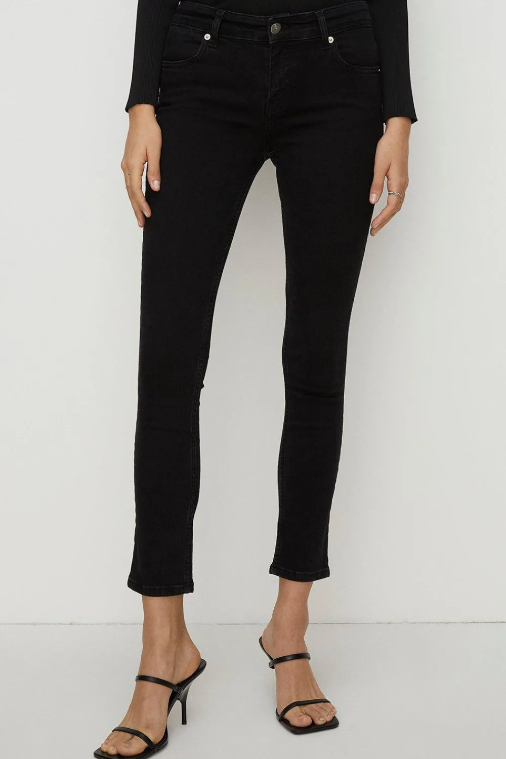 Online Oasis Cherry Sculpting Slim Jean Black