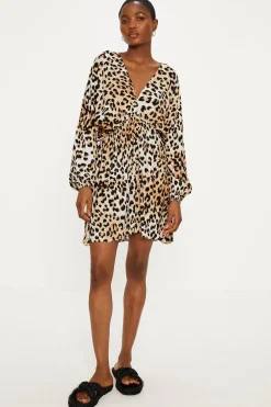 Sale Oasis Crinkle Animal Mini Kimono Dress Black