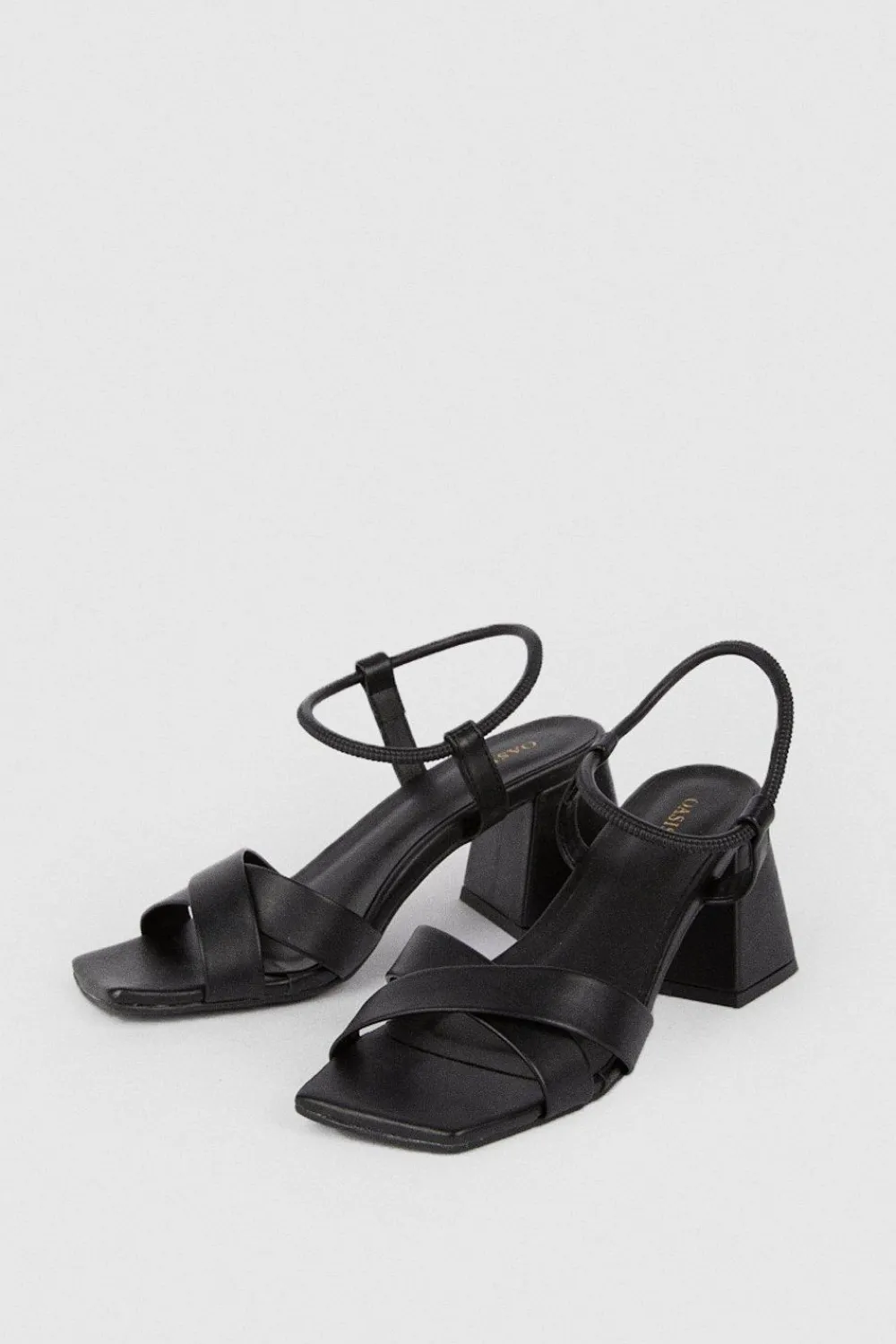 Outlet Oasis Cross Strap Block Heel Sandals Black