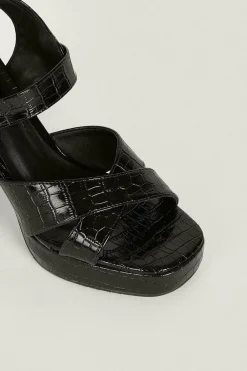 Clearance Oasis Cross Strap Platform Sandals Black
