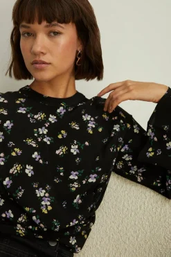 Hot Oasis Ditsy Print Twist Hem Top Black