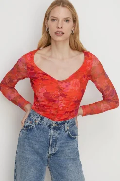 Fashion Oasis Floral Mesh Gauged Front Top Red