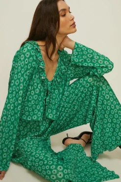 Best Oasis Floral Print Plisse Flare Trouser Green
