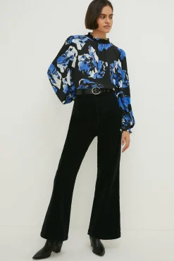 Clearance Oasis Large Scale Floral Printed Shirred Cuff Top Black