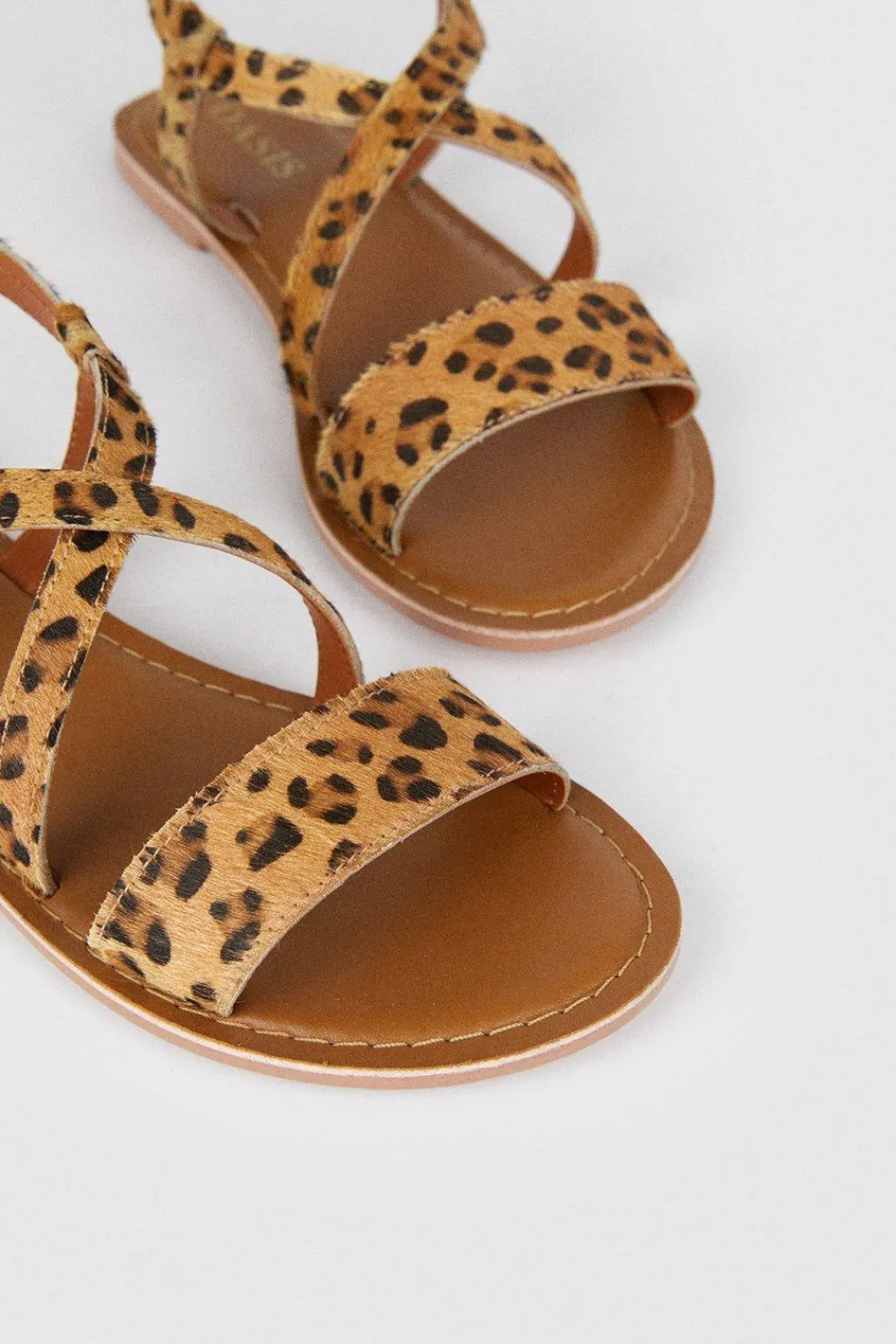Clearance Oasis Leather Cross Over Flat Sandals Leopard