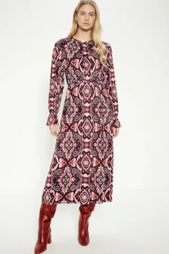 Outlet Oasis Paisley Plisse Midi Dress Maroon