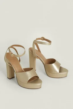 Hot Oasis Peep Toe Platform Sandals Gold