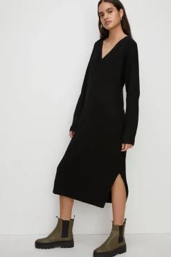 Online Oasis Petite Cosy V Neck Knitted Midi Dress Black
