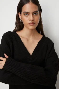 Online Oasis Petite Cosy V Neck Knitted Midi Dress Black