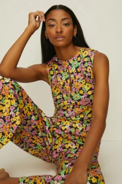 Fashion Oasis Petite Ditsy Floral Scuba Keyhole Jumpsuit Multi