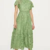 Outlet Oasis Petite Premium Floral Lace Cap Sleeve Midi Dress Apple Green