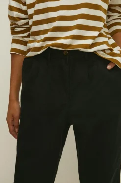 Sale Oasis Pleat Detail Peg Trouser Black