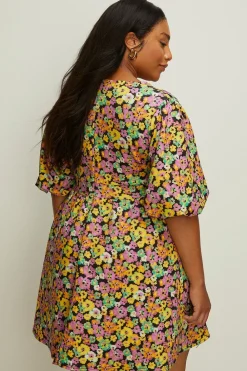 Outlet Oasis Plus Size Ditsy Floral Scuba Skater Dress Multi