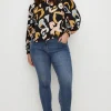Hot Oasis Plus Size Jade Jean Mid Wash