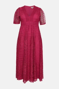 Clearance Oasis Plus Size Premium Lace V Neck Maxi Dress Magenta