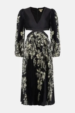 Outlet Oasis Rachel Stevens Petite Chrome Floral Pleated V Neck Midi Dress Mono