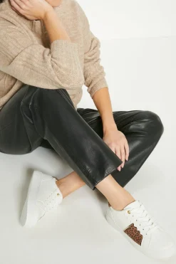 Fashion Oasis Scallop Edge Lace Up Trainers White