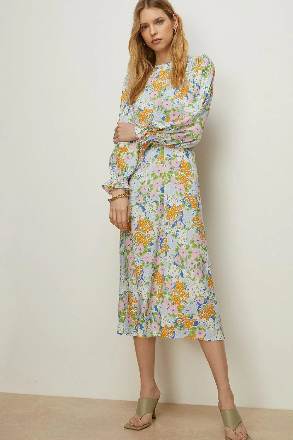 Sale Oasis Shirred Cuff Meadow Floral Print Midi Dress Blue