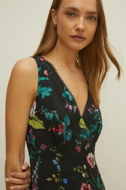 Hot Oasis V Plunge Floral Printed Satin Midaxi Dress Black